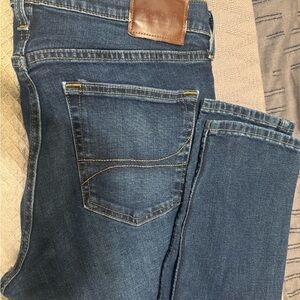 Hollister Women’s Dark Blue Slim Jeans